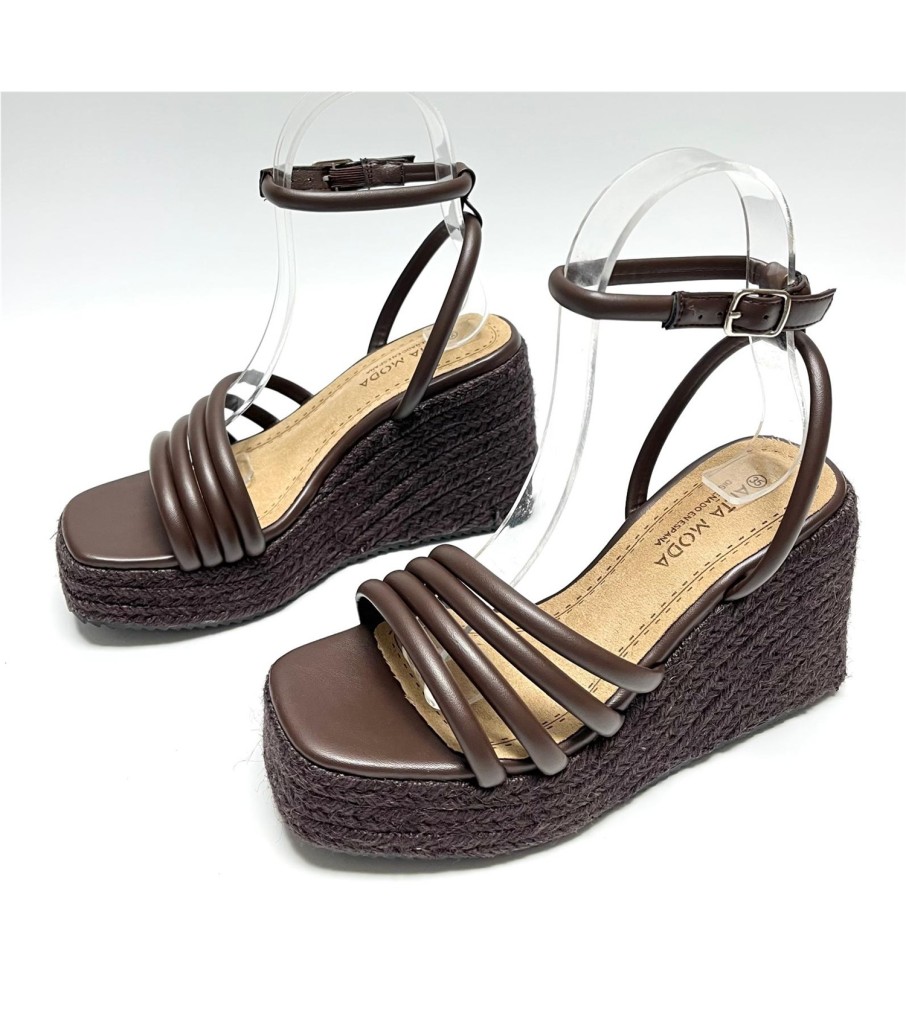 SANDALIA BERNA MARRON