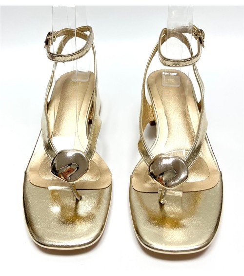 SANDALIA DALILA DORADO 2