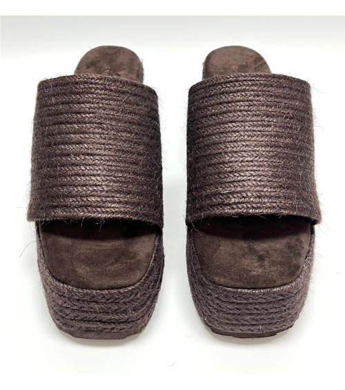 SANDALIA LOLA MARRON 2