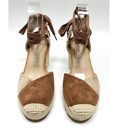 CUÑA LARISA CAMEL 2