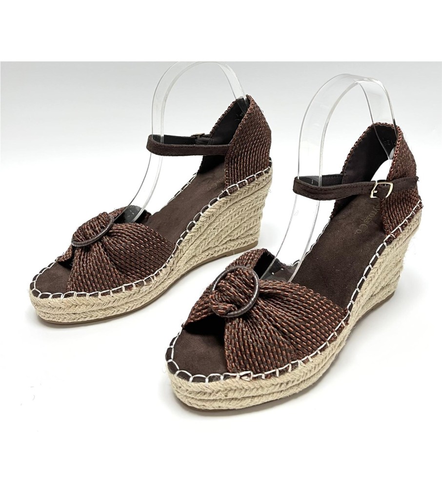 SANDALIA NAKIA MARRON