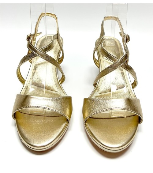 SANDALIA PERDITA DORADO 2