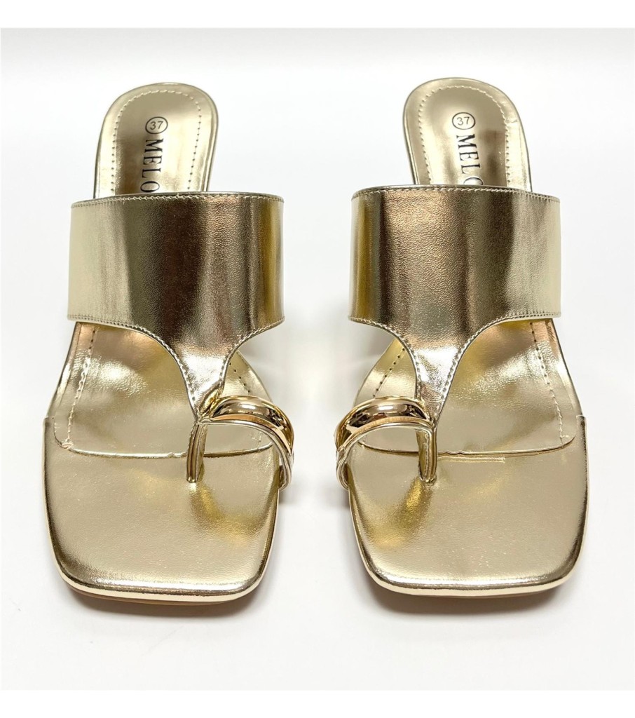 SANDALIA RAINA DORADO