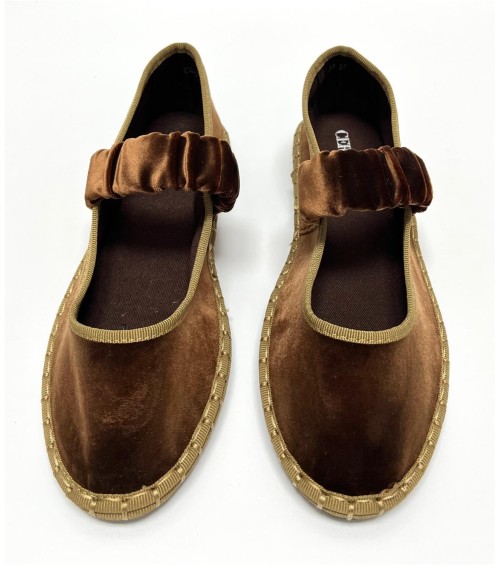 MANOLETINA JANA CAMEL 2