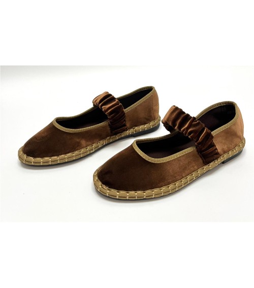 MANOLETINA JANA CAMEL