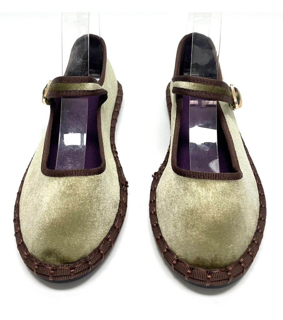 MANOLETINA DANIELA CAQUI