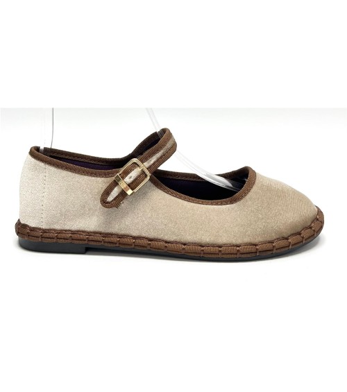 MANOLETINA DANIELA NUDE