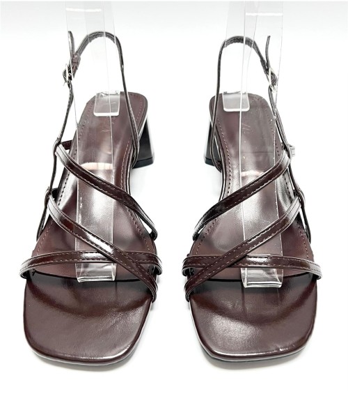 SANDALIA SARA MARRON 2