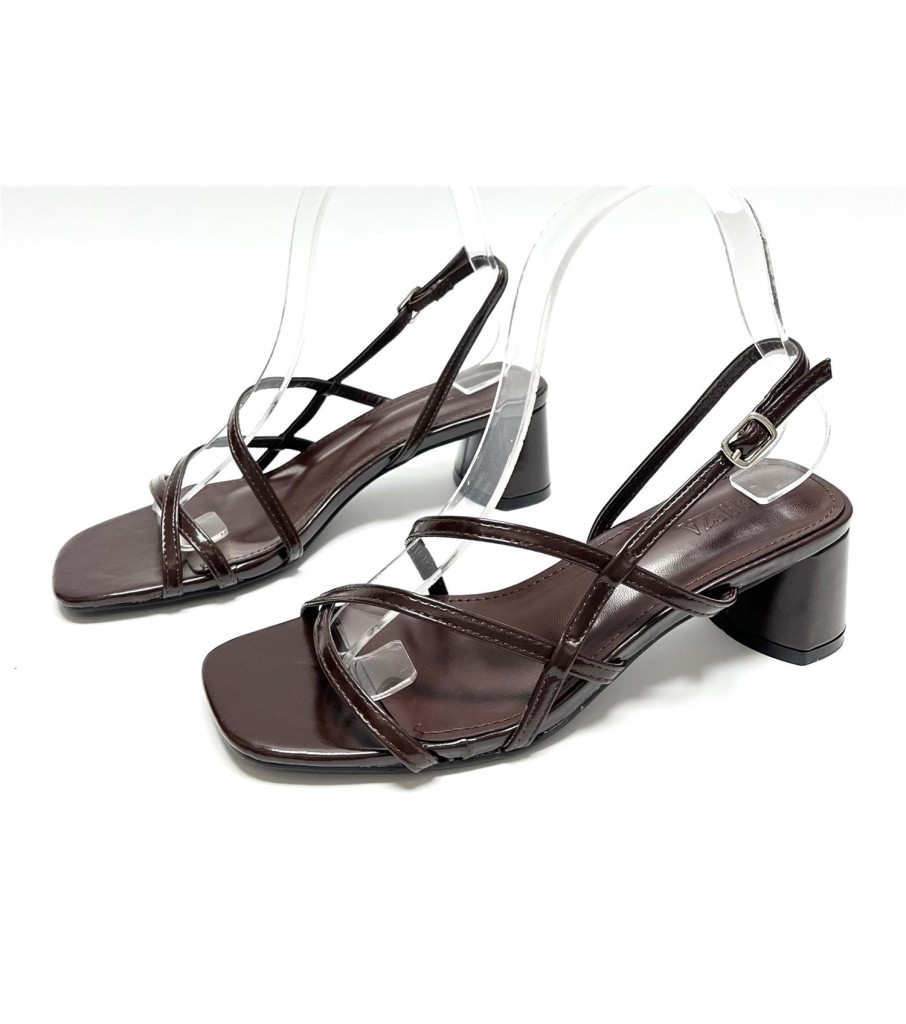 SANDALIA SARA MARRON