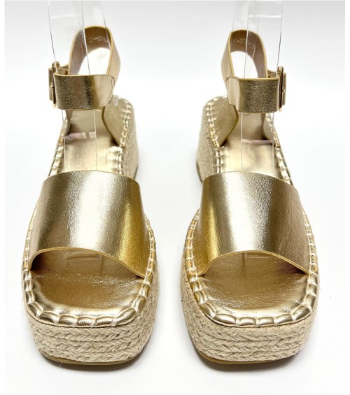 SANDALIA VALENTINA DORADO 2