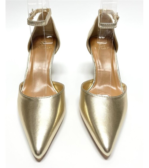 SALON MANUELA DORADO