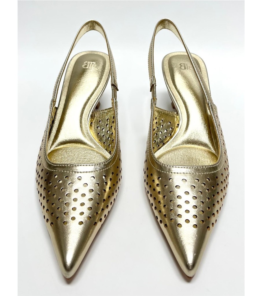 SALON ADRIANA DORADO