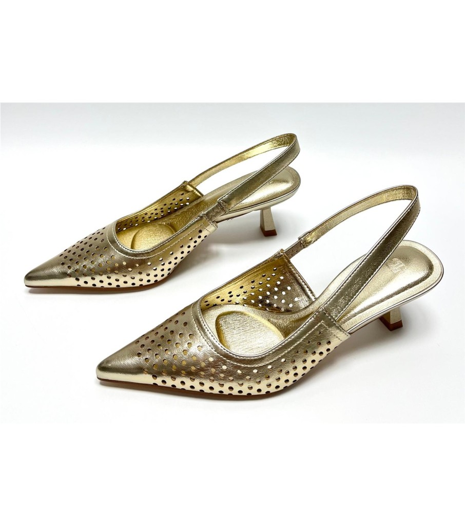 SALON ADRIANA DORADO