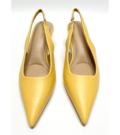 SALON LAURA AMARILLO 2