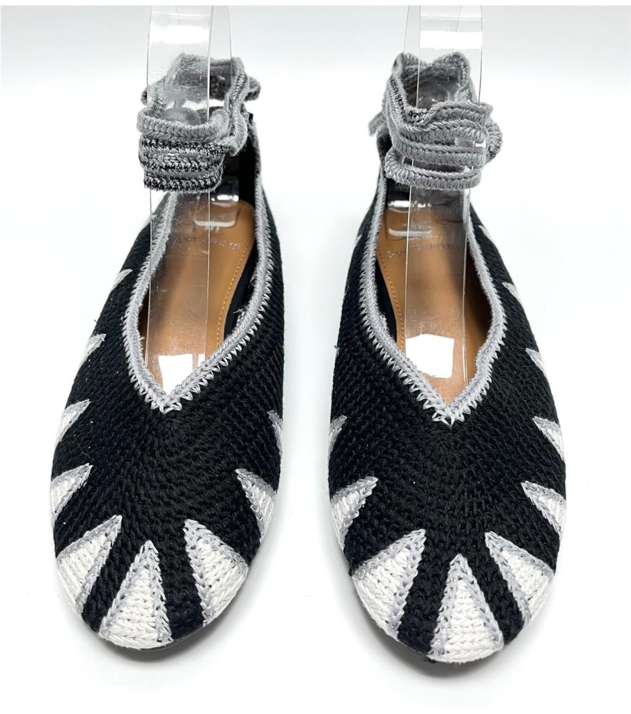 MANOLETINA LARA NEGRO