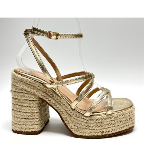 SANDALIA GABRIELA DORADO