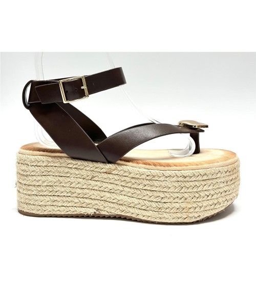 SANDALIA AINA MARRON