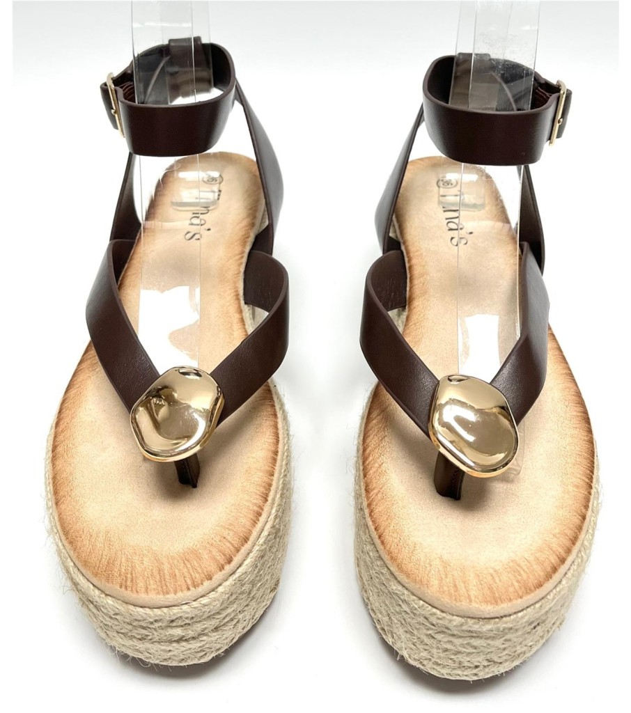 SANDALIA AINA MARRON