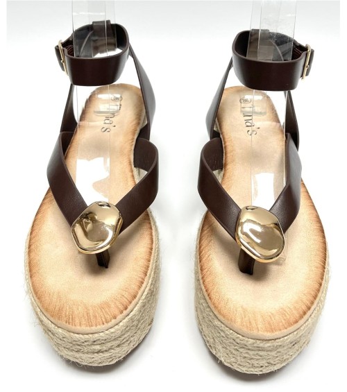 SANDALIA AINA MARRON