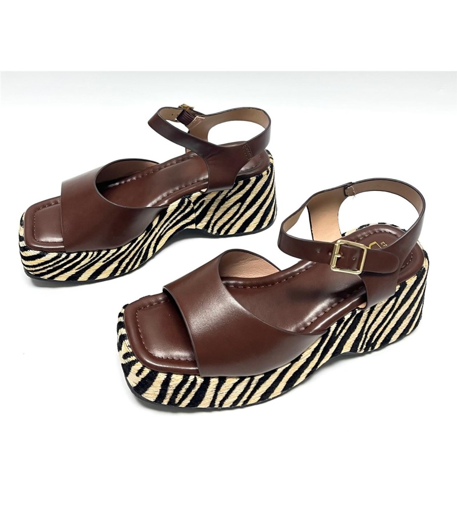 SANDALIA NAIA MARRON